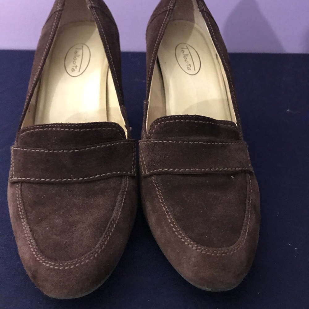 Talbots size 8 Brown suede heels